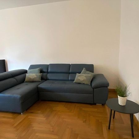 The Little Duck - Modern Apartment With Balcony Como Exteriör bild