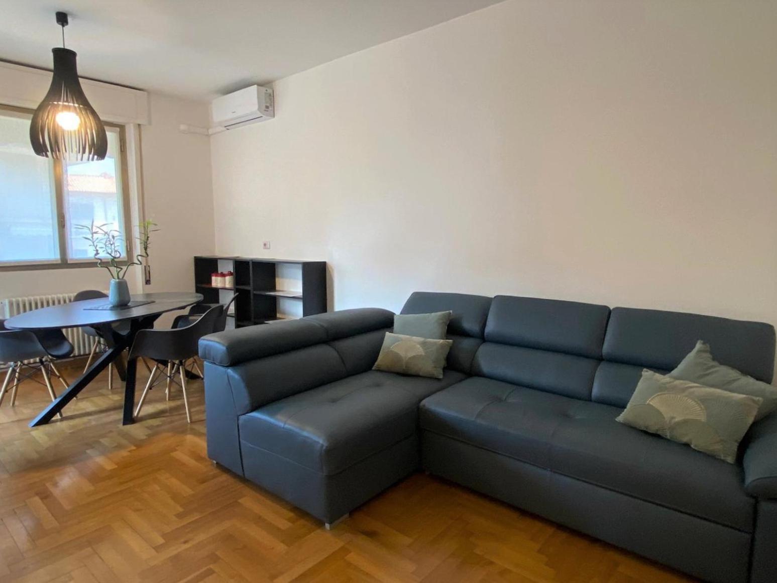 The Little Duck - Modern Apartment With Balcony Como Exteriör bild